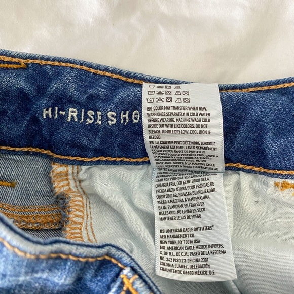 2/$40💜 CLOSET CLEAN OUT: American Eagle denim shorts - Picture 6 of 9